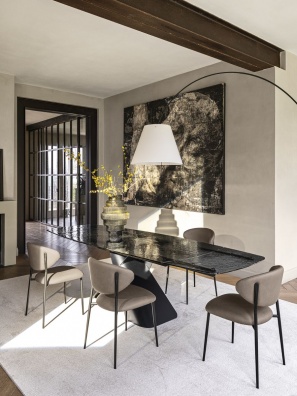 Axiom dining table - myhome